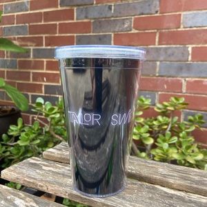 TAYLOR SWIFT: The 1989 World Tour VIP Tumbler